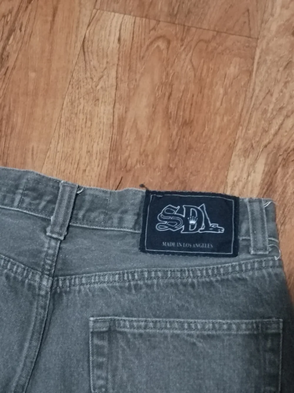 Men's Relaxed Black Graphic Jeans